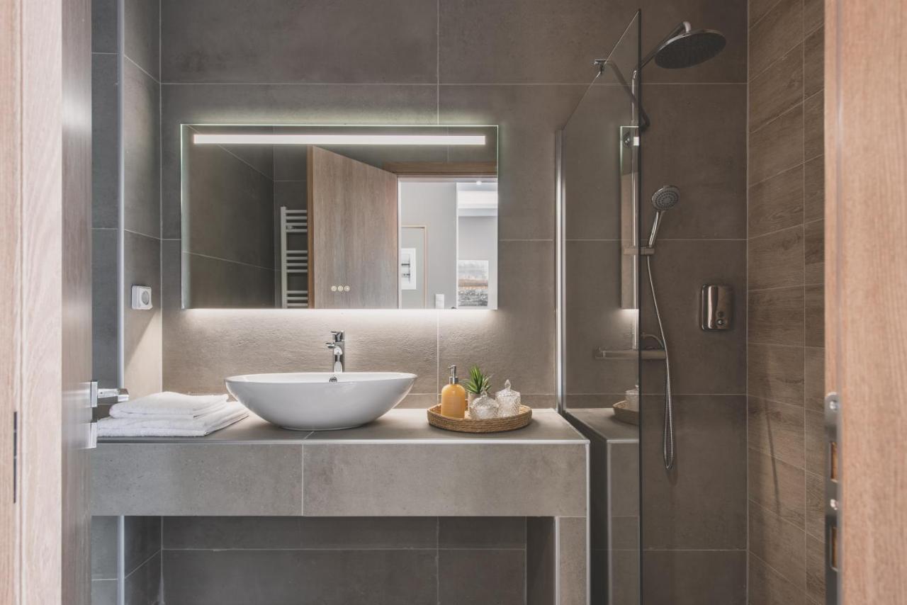 Ederlezi Habitat Apartments พีเรียส ภายนอก รูปภาพ